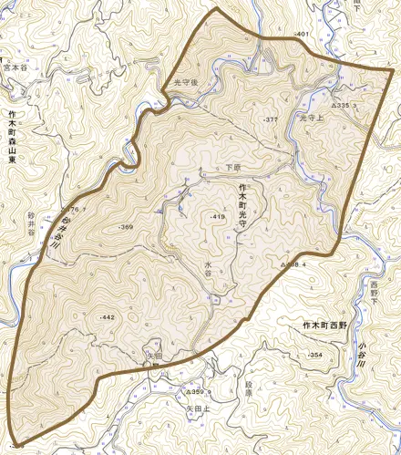 作木町光守とその周辺の地図。町の範囲を重ねている