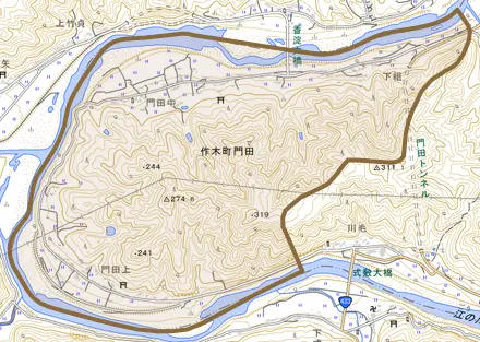 作木町門田とその周辺の地図。町の範囲を重ねている