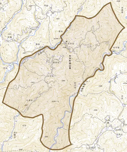 作木町森山東とその周辺の地図。町の範囲を重ねている