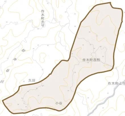作木町西野とその周辺の地図。町の範囲を重ねている
