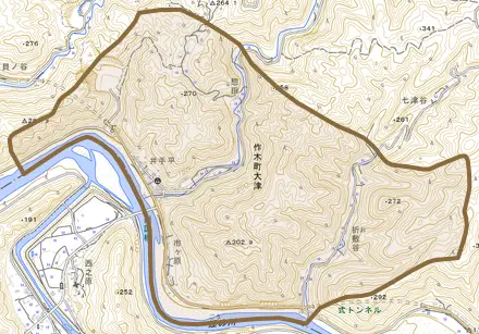 作木町大津とその周辺の地図。町の範囲を重ねている
