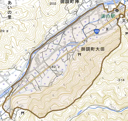 御調町大田とその周辺の地図。町の範囲を重ねている