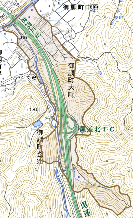 御調町大町とその周辺の地図。町の範囲を重ねている