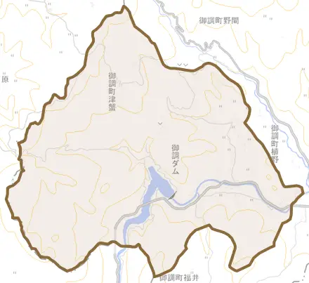 御調町津蟹とその周辺の地図。町の範囲を重ねている