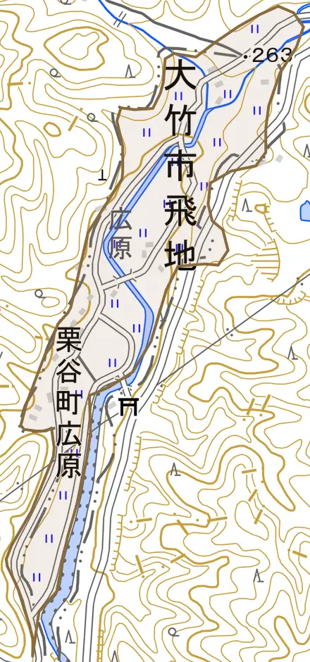 栗谷町広原とその周辺の地図。町の範囲を重ねている