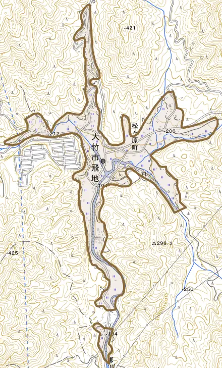 松ケ原町とその周辺の地図。町の範囲を重ねている