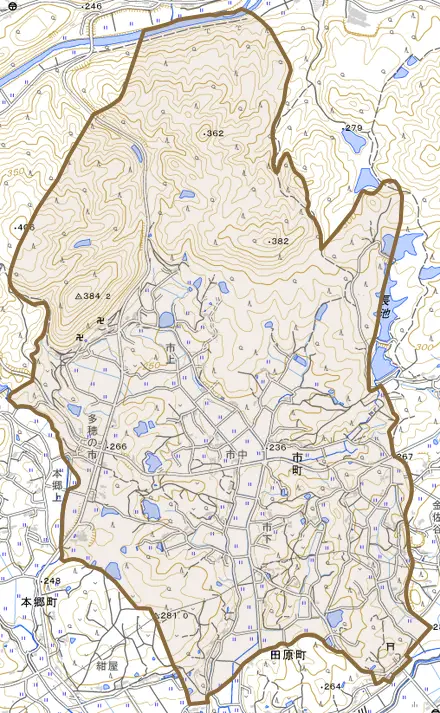 市町とその周辺の地図。町の範囲を重ねている