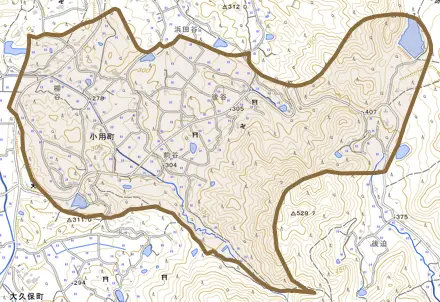 小用町とその周辺の地図。町の範囲を重ねている