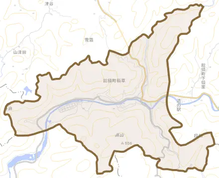 総領町稲草とその周辺の地図。町の範囲を重ねている