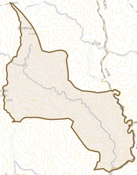 西城町熊野とその周辺の地図。町の範囲を重ねている