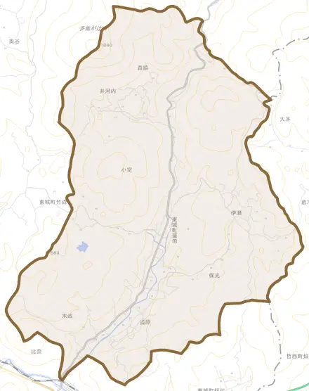 東城町粟田とその周辺の地図。町の範囲を重ねている