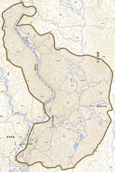 東城町竹森とその周辺の地図。町の範囲を重ねている