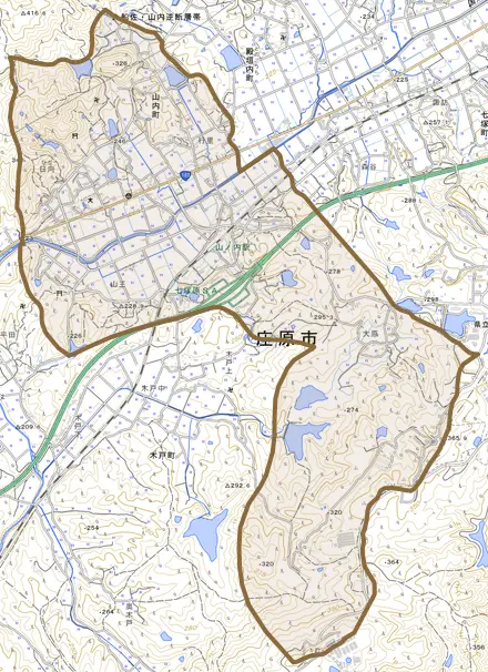 山内町とその周辺の地図。町の範囲を重ねている