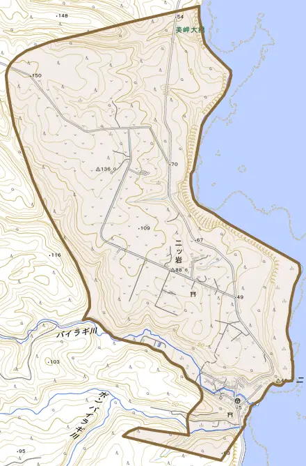 字二ツ岩とその周辺の地図。町の範囲を重ねている