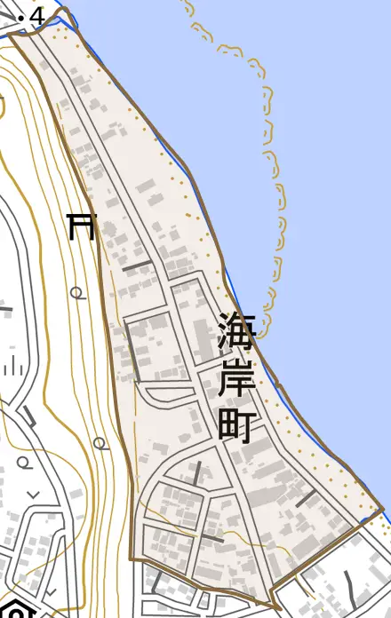 海岸町とその周辺の地図。町の範囲を重ねている