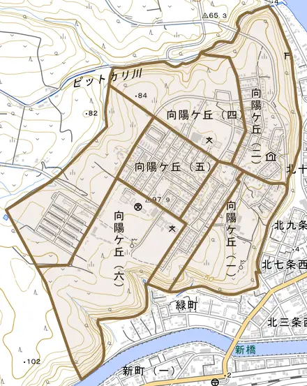 向陽ケ丘とその周辺の地図。町の範囲を重ねている