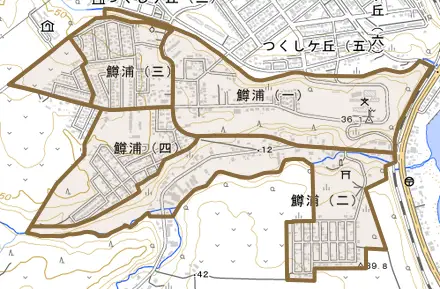 鱒浦とその周辺の地図。町の範囲を重ねている