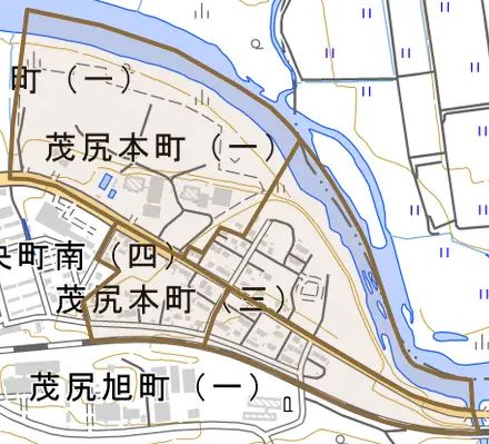 茂尻本町とその周辺の地図。町の範囲を重ねている
