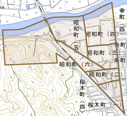 昭和町とその周辺の地図。町の範囲を重ねている