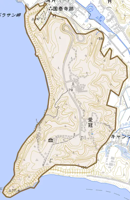愛冠とその周辺の地図。町の範囲を重ねている