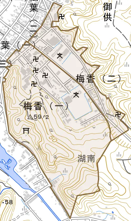 梅香とその周辺の地図。町の範囲を重ねている