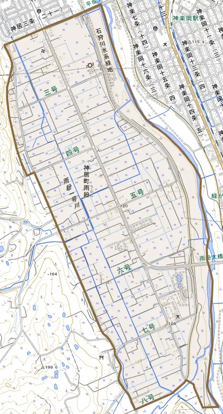 神居町雨紛とその周辺の地図。町の範囲を重ねている