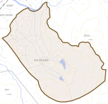 東旭川町東桜岡とその周辺の地図。町の範囲を重ねている