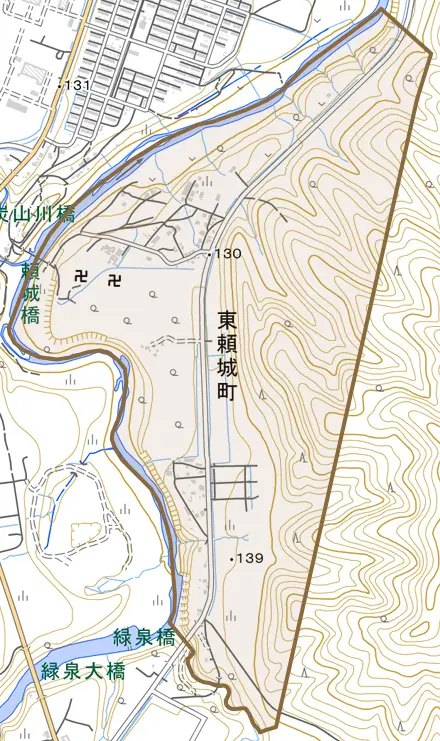 東頼城町とその周辺の地図。町の範囲を重ねている