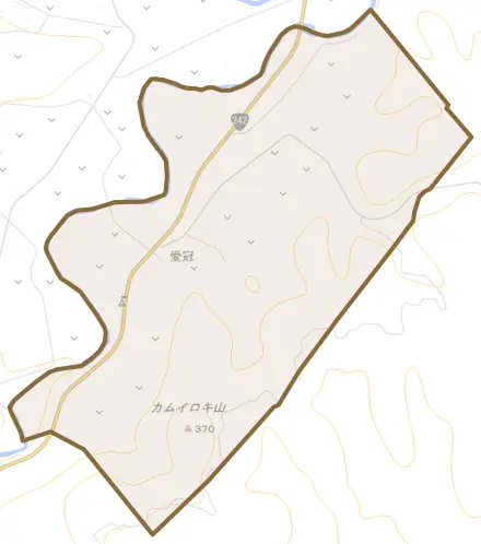 愛冠とその周辺の地図。町の範囲を重ねている