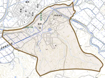 新町とその周辺の地図。町の範囲を重ねている