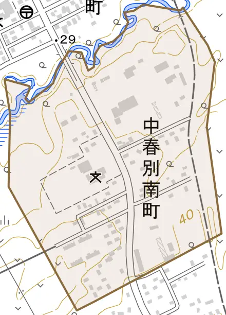 中春別南町とその周辺の地図。町の範囲を重ねている