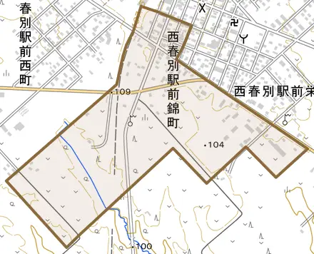 西春別駅前錦町とその周辺の地図。町の範囲を重ねている