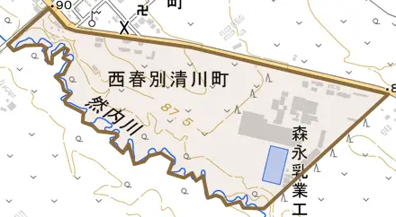 西春別清川町とその周辺の地図。町の範囲を重ねている