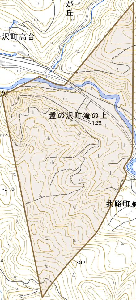 盤の沢町滝の上とその周辺の地図。町の範囲を重ねている
