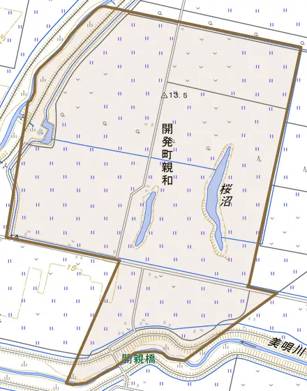 開発町親和とその周辺の地図。町の範囲を重ねている