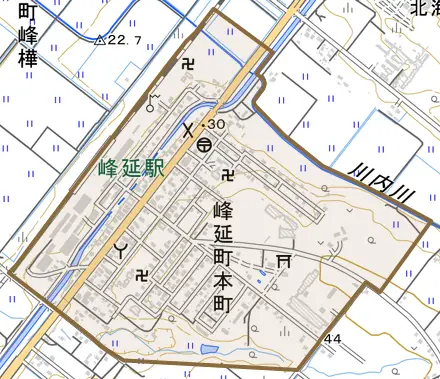 峰延町本町とその周辺の地図。町の範囲を重ねている