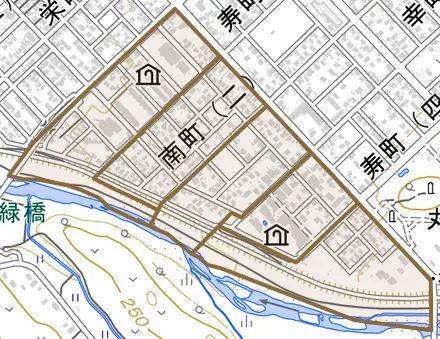 南町とその周辺の地図。町の範囲を重ねている