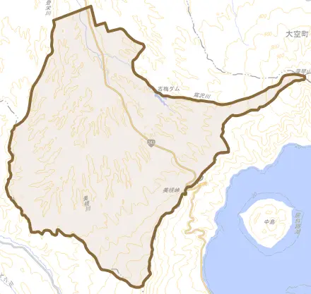 字古梅とその周辺の地図。町の範囲を重ねている