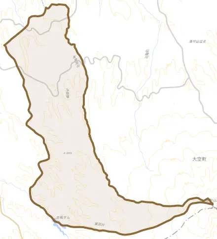 字日並とその周辺の地図。町の範囲を重ねている