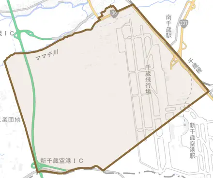 平和とその周辺の地図。町の範囲を重ねている