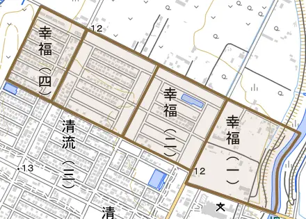 幸福とその周辺の地図。町の範囲を重ねている