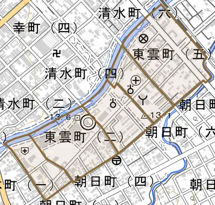 東雲町とその周辺の地図。町の範囲を重ねている