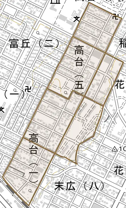 高台とその周辺の地図。町の範囲を重ねている