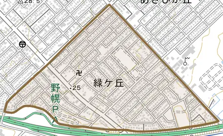 緑ケ丘とその周辺の地図。町の範囲を重ねている
