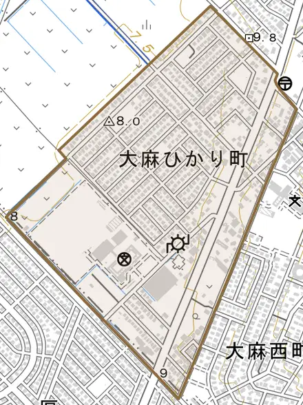 大麻ひかり町とその周辺の地図。町の範囲を重ねている