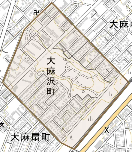 大麻沢町とその周辺の地図。町の範囲を重ねている