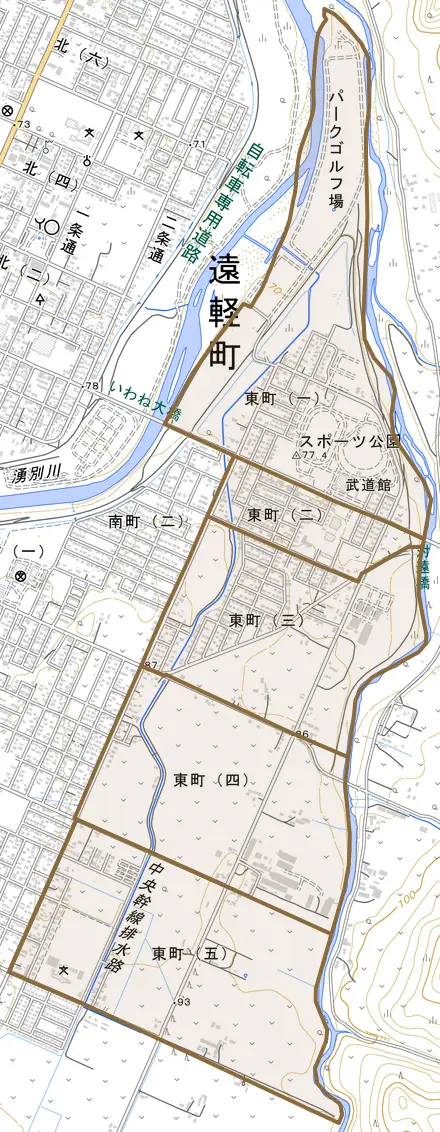 東町とその周辺の地図。町の範囲を重ねている