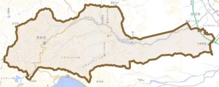 盤尻とその周辺の地図。町の範囲を重ねている