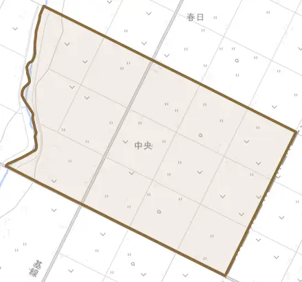 中央とその周辺の地図。町の範囲を重ねている