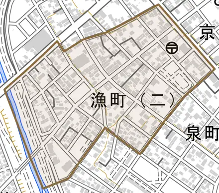 漁町とその周辺の地図。町の範囲を重ねている